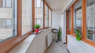 Из чего лучше сделать полы на балконе