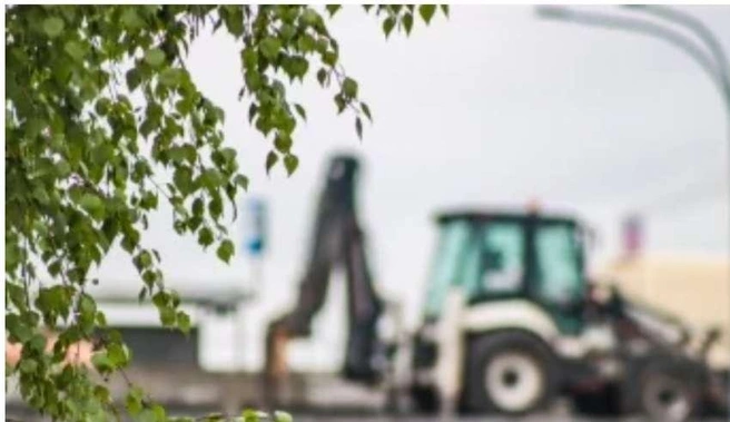 Денис Ильин выразил надежду, что удастся привлечь добросовестных специалистов, чтобы своевременно завершить все работы и сдать объекты | Источник: nk-tv.com