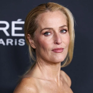 Джиллиан Андерсон и новая эстетика зрелости: почему TikTok хочет стареть, как она