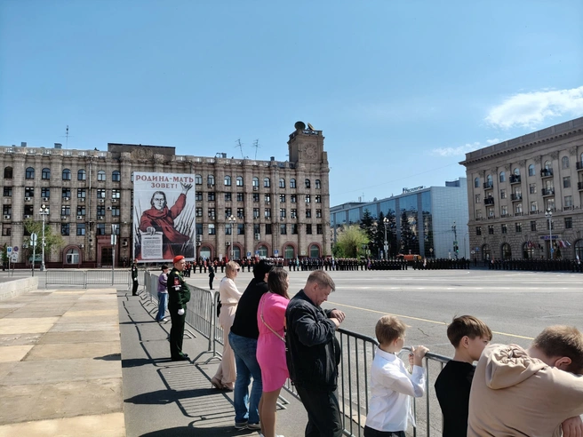 Репетиция парада в самом разгаре | Источник: Мария Умнова / V1.RU
