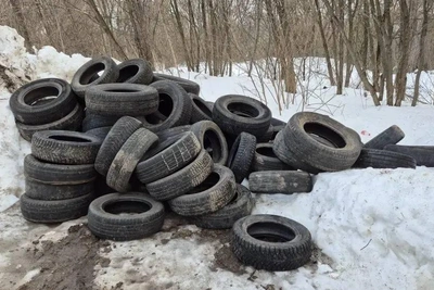 Рязанцы жалуются на незаконную свалку покрышек