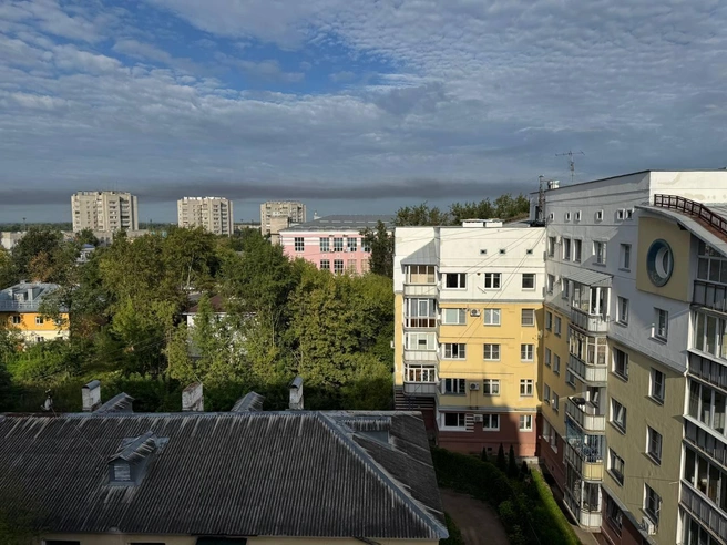 Черная полоска растянулась параллельно горизонту | Источник: Читатель 76.RU