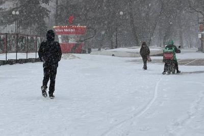 Rostov Blanketed by Snow: Photos Show Snowfall Aftermath