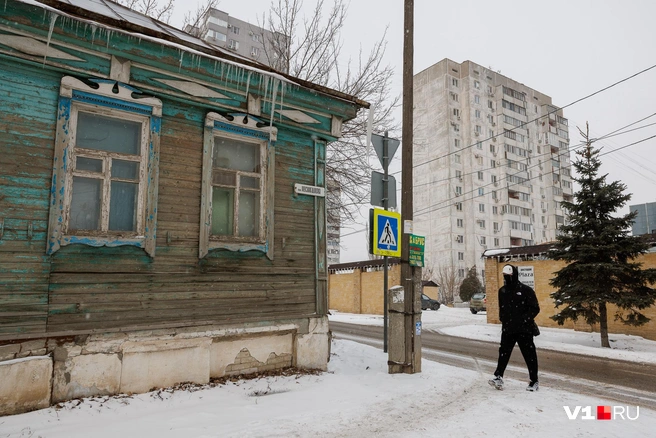 Ввысь этажей десятки вознесутся — бетон, стекло, металл… | Источник: Алексей Волхонский / V1.RU