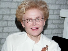 Елена Малышева спасла сына от болезни