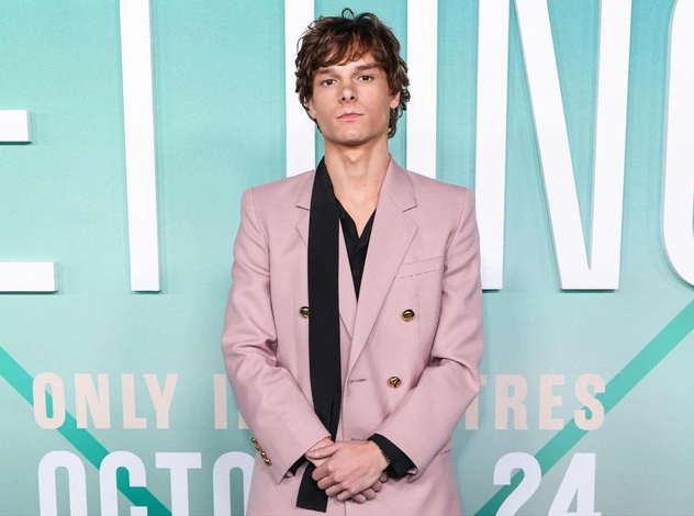 18-летний Мэйсон Темз: все о молодом актере, который побил рекорд Джима Керри