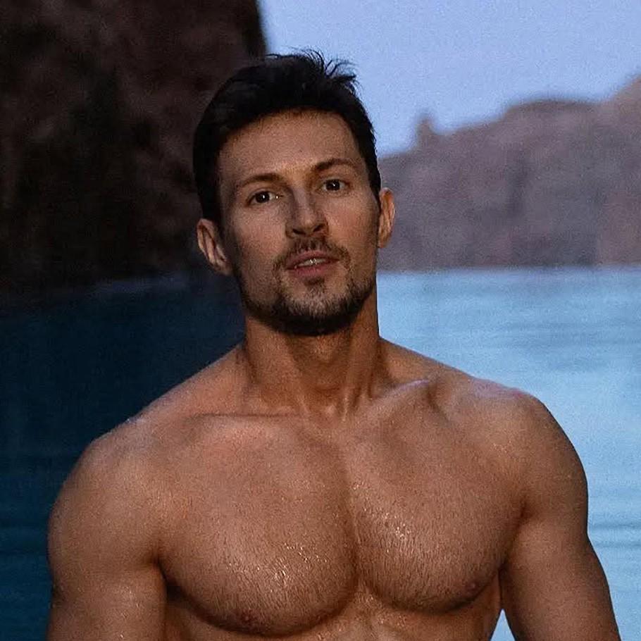 В Петербурге горит квартира мамы Павла Дурова за 32 миллиона — видео