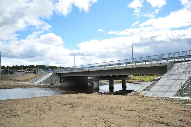 В Есаульском открыли новый мост | Источник: mindortrans.gov74.ru
