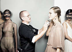 Dior Backstage: нет шанса не стать визажистом (все уместится в маленький клатч!)