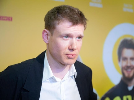 Связь с Паулиной Андреевой, развод, сравнения с Яглычем. «Последний богатырь» Виктор Хориняк