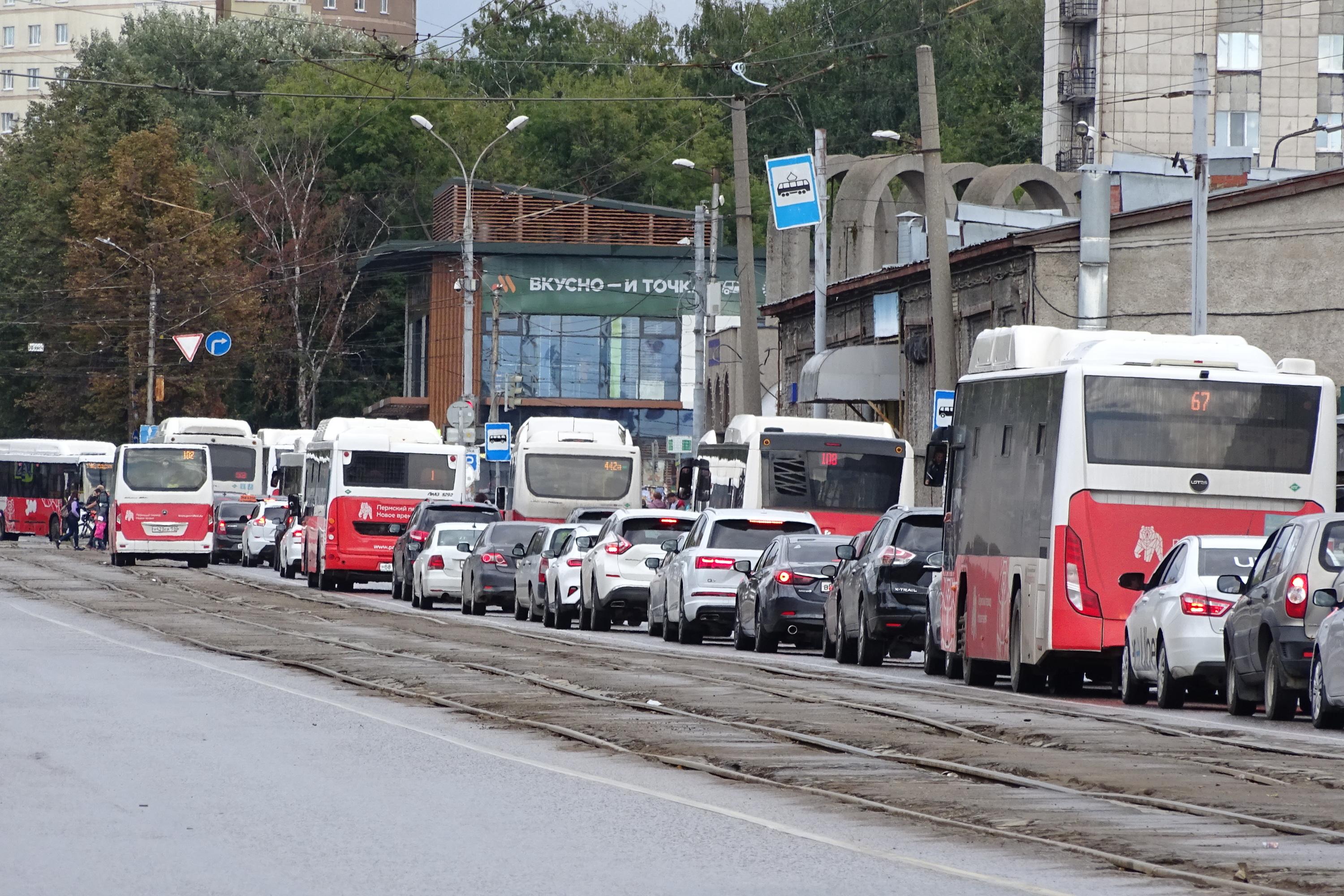 Из-за парада и репетиций в Перми изменятся автобусные маршруты - 28 апреля  2023 - 59.ру