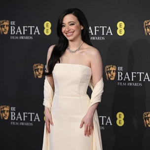 BAFTA-2025: лучшие звездные образы с красной дорожки премии