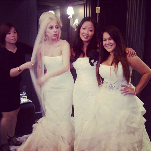 Леди Гага уже как-то примерила свадебное платье от Веры Вонг