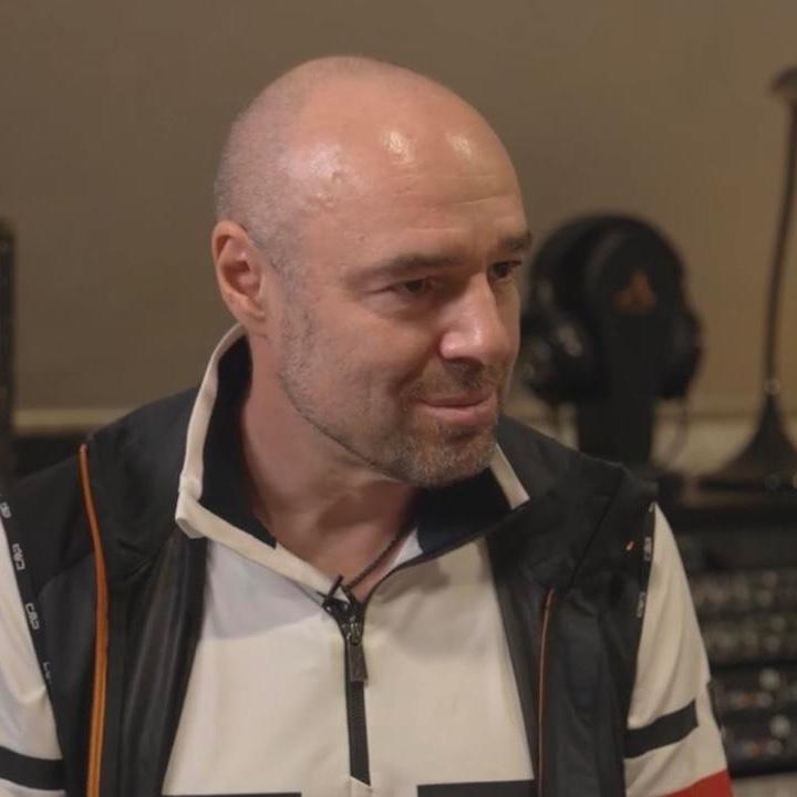 Товстик вспомнил, как рассказал Диброву о романе с Полиной: «Он был очень расстроен. Высказал мне все в лицо»