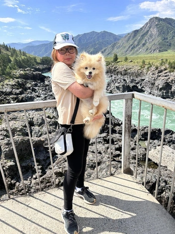 Алиса и ее друг Симба | Источник: Анна Топорищева