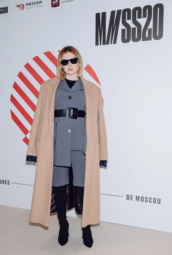 Анна Цуканова-Котт в Париже | marieclaire.ru