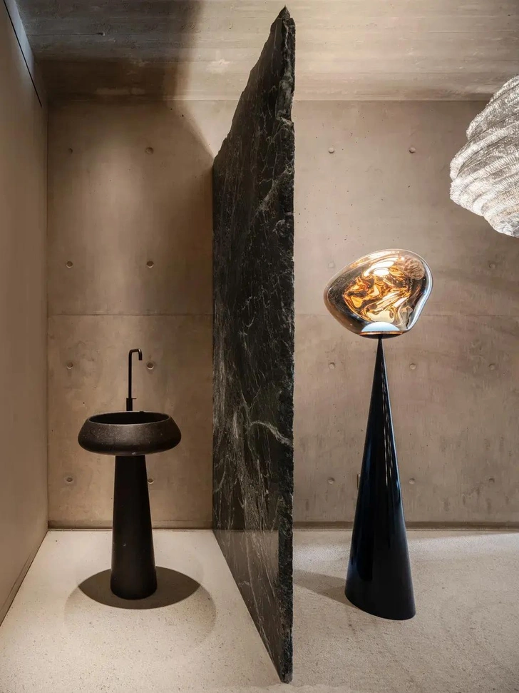 Торшер Melt Cone Fat, Tom Dixon. | Источник: Майкл Келли