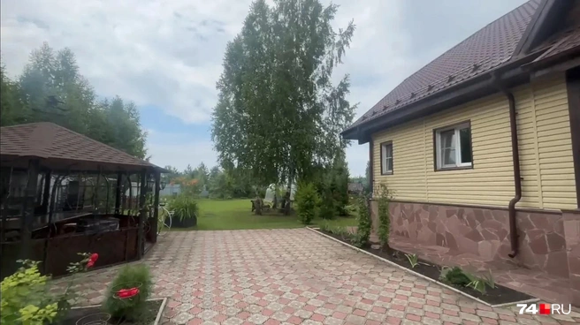 У Бардадына есть домик в пригороде Челябинска  | Источник: читатель 74.RU