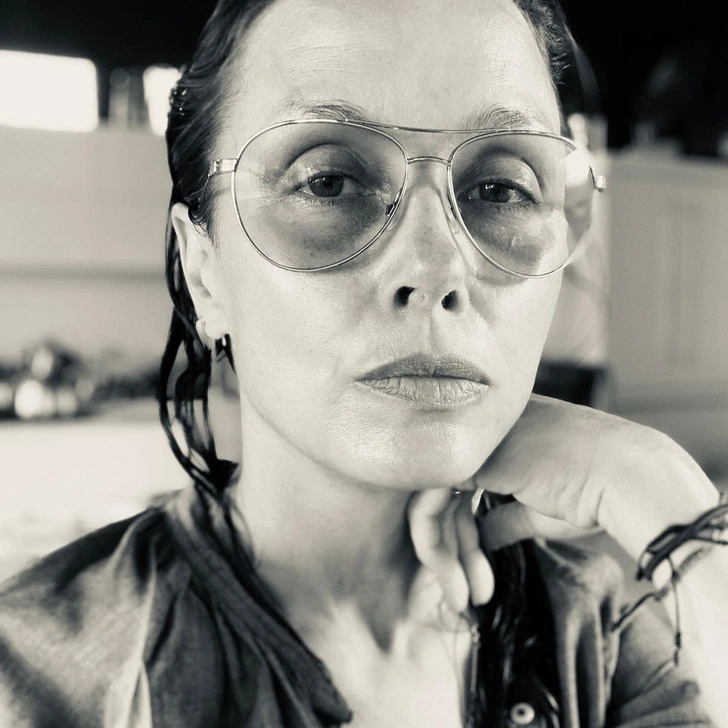 Колготкидегі жезөкшелердің жалаңаш суреттері