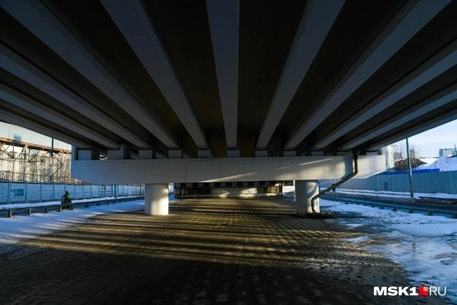 Москвичи недовольны реконструкцией Рублево-Успенского шоссе | Источник: Артем Устюжанин / MSK1.RU