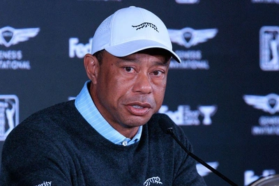 Самолёт Вудса приземлился в Швейцарии для лечения