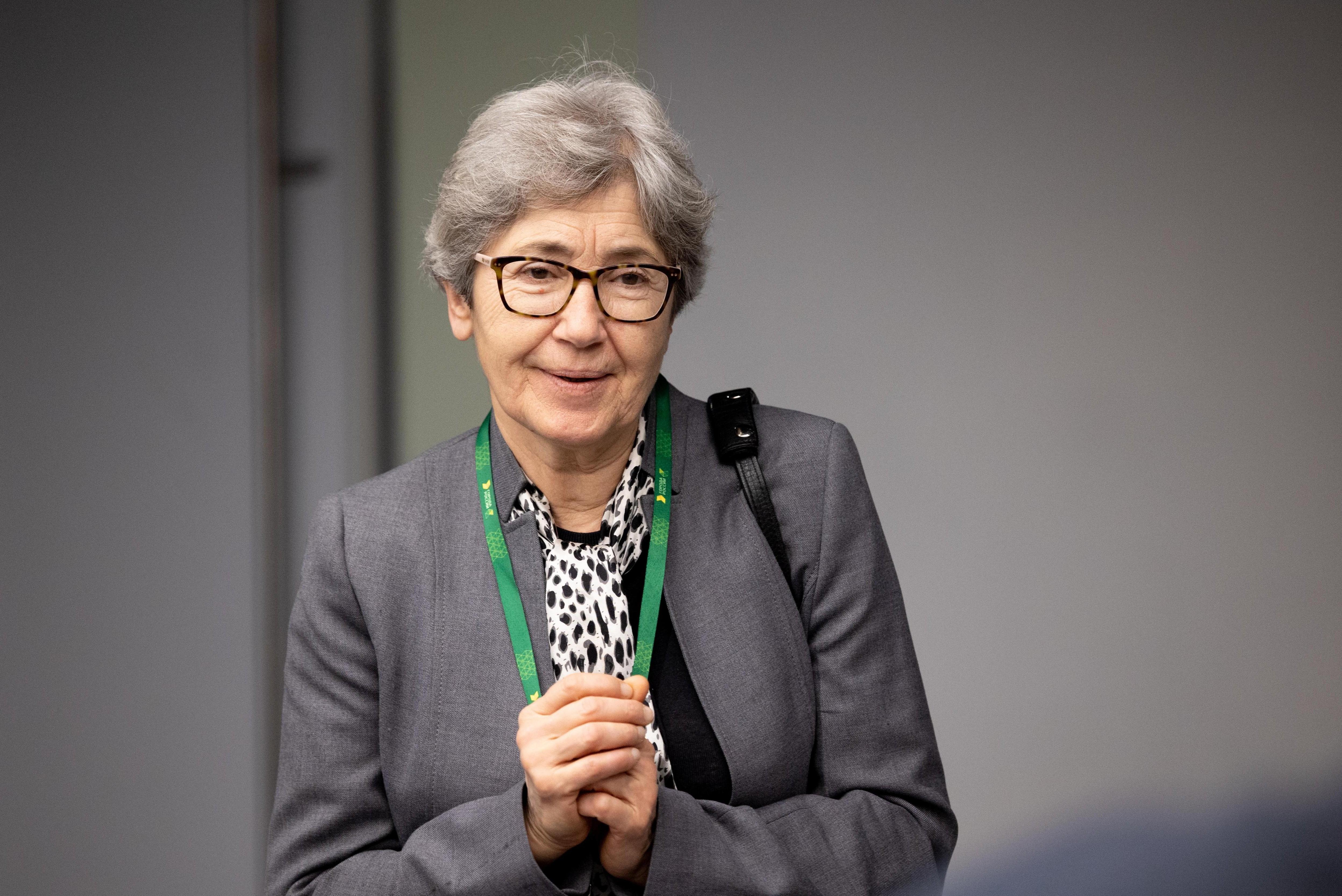 «      ». - —    ,     