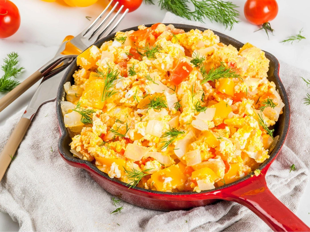 Яичница по-новому: как приготовить быстрый завтрак по рецепту Найджелы Лоусон | marieclaire.ru