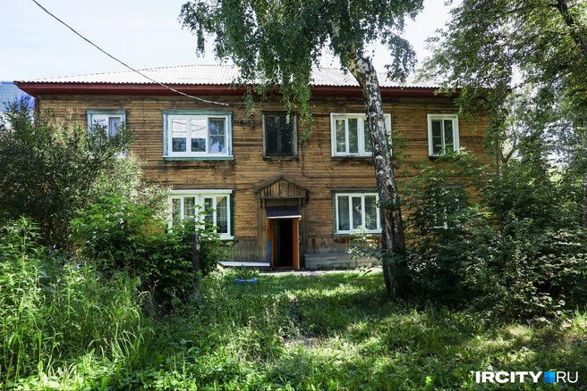Школу искусств разместят в ЖК, который возводят вместо старых домов на горе в Глазково | Источник: Ксения Филимонова / «ИрСити»