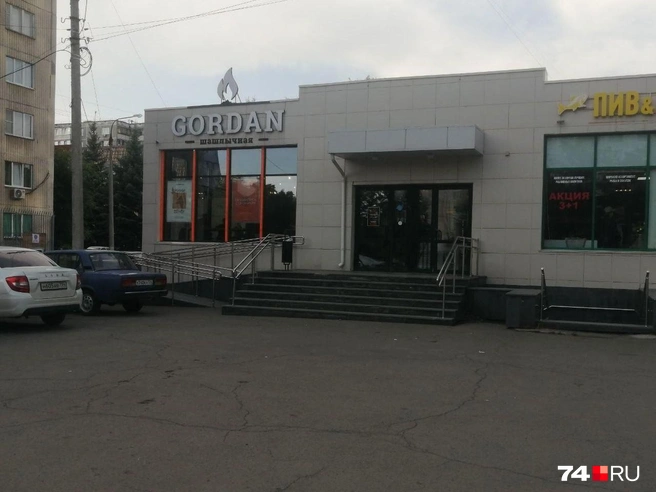 Произошло всё на Комсомольском проспекте  | Источник: Светлана Талипова