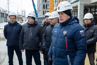 Лимаренко проверил ход стройки кампуса СахалинТех