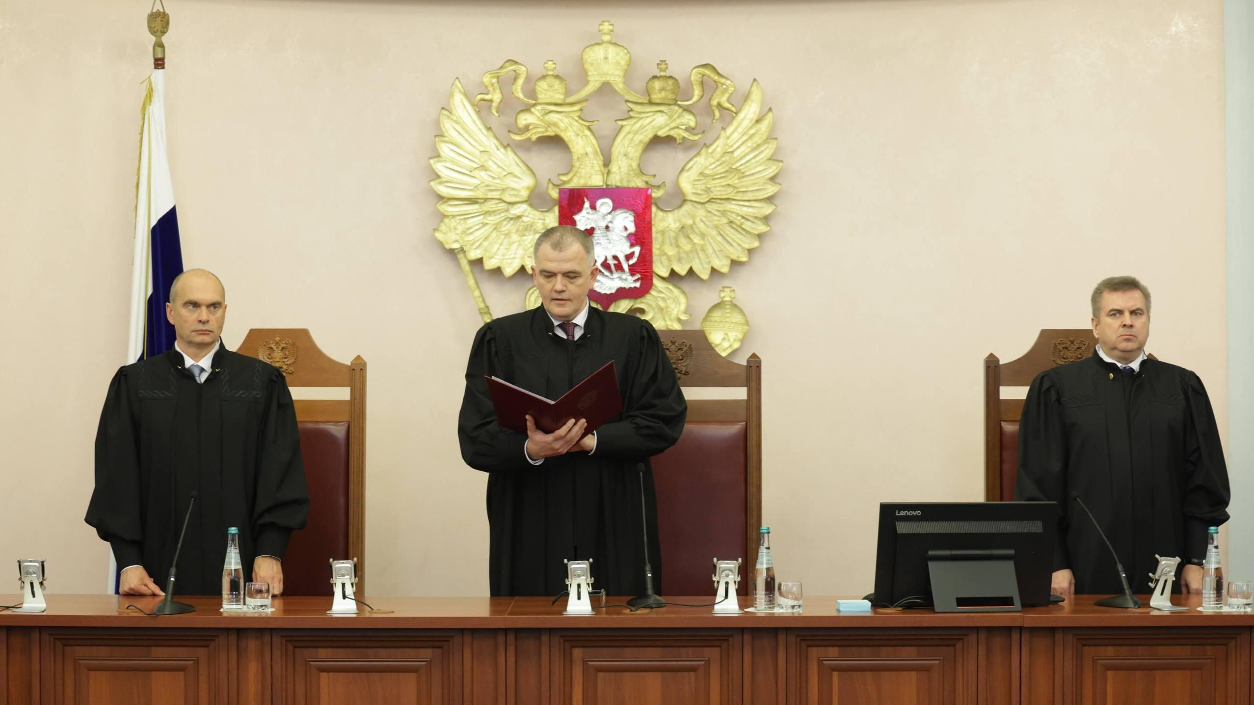 Долина — ни с чем, а Лурье — в центр Москвы. Как суд разбирался, кому отдать квартиру в Хамовниках за 112 миллионов рублей