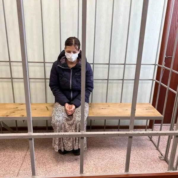 Женщина просила не снимать ее на камеры | Источник: ГСУ СК России по Красноярскому краю и Республике Хакасия / Telegram