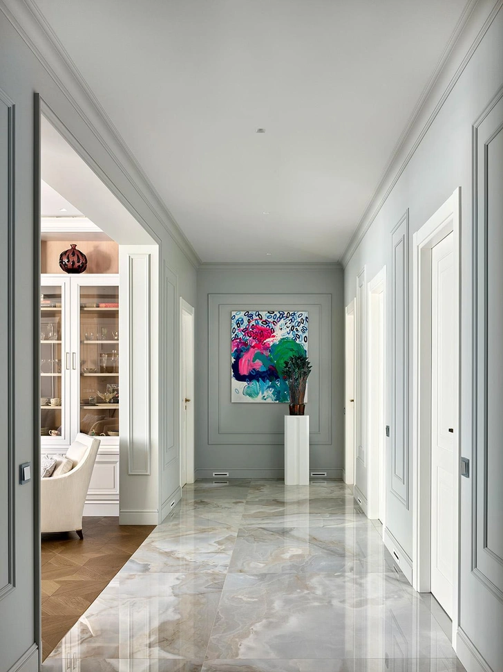 Картина, Юлия Прокофьева. Двери, Garofoli. Дверные ручки, Furnitek. | Источник: Сергей Ананьев. Стиль: Юлия Чеботарь