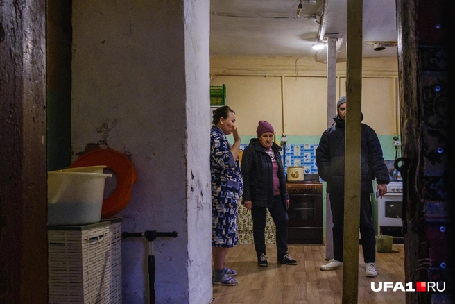Судя по всему, это будет вторая зима, которую уфимцам из барского дома на Коммунистической придется пережить без тепла | Источник: Булат Салихов
