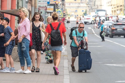 Нет денег или бензина? Петербург недосчитался туристов