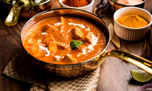 Под правильным соусом: что такое карри — несуществующее блюда, которое стало синонимом индийской кухни
