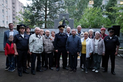 Полицейские и ветераны УМВД почтили память героев