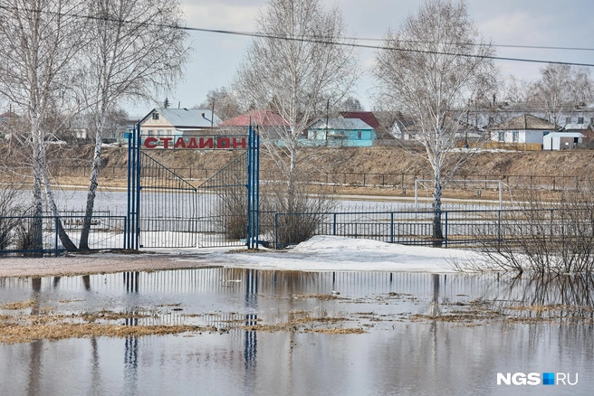 Пока нет точного срока, когда ситуация с паводком стабилизируется | Источник: Александр Ощепков / NGS.RU