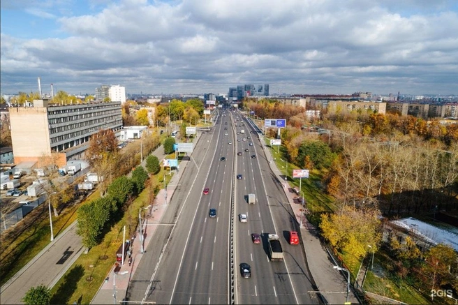 Вид на магистраль на юге столицы сверху | Источник: Городское хозяйство Москвы