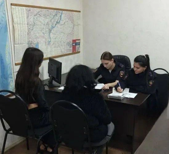 15-летняя нарушительница в полиции | Источник: ГУ МВД по Саратовской области