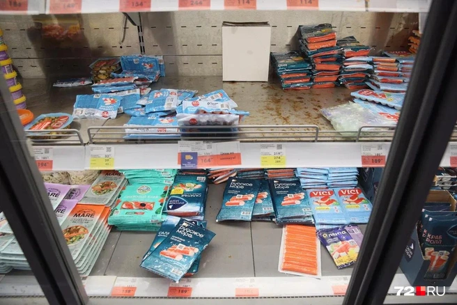 Крабовые палочки одного из производителей раскупили полностью  | Источник: Ирина Шарова / 72.RU 