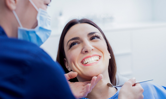 Юрист Рыжкова объяснила, как можно вылечить зубы в частных клиниках по полису ОМС