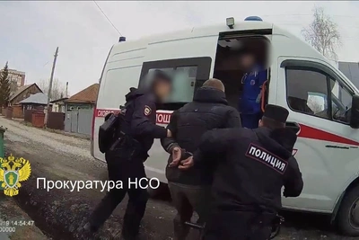 Жителя Бердска обвинили в нападении на полицейских