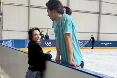 Скрывать всё труднее: Туктамышева и Гуменник попались на прогулке за ручку