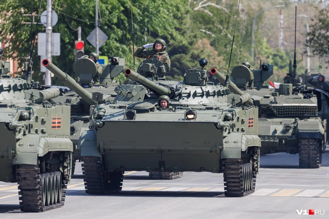 Боевая техника на параде 9 Мая — многолетняя традиция для Волгограда | Источник: Алексей Волхонский