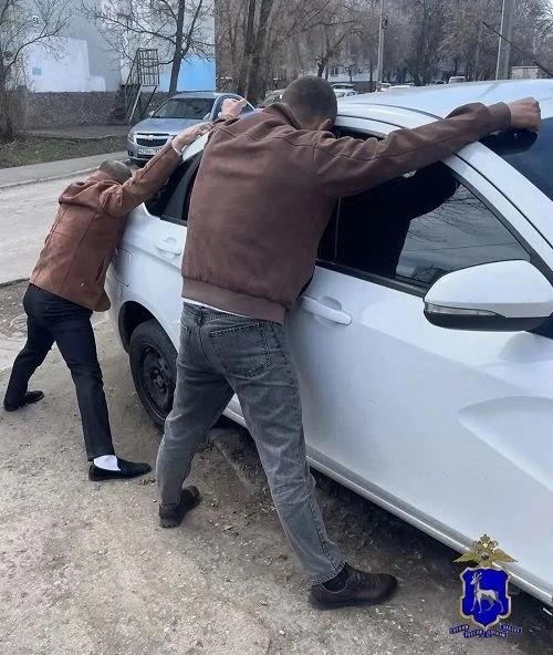 В Самарской области полицейские и ОМОН забрали в военкомат 5 мужчин