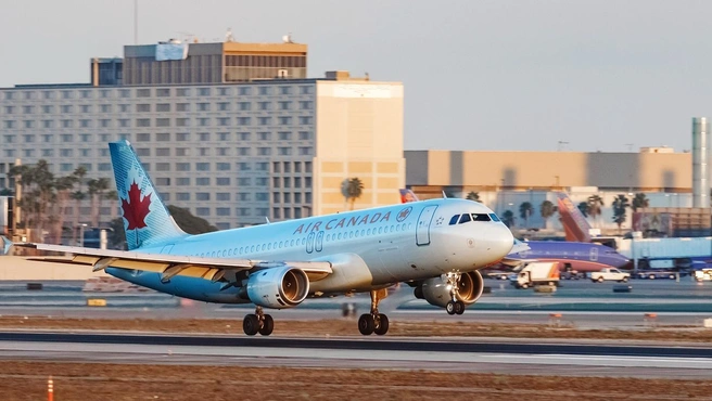 Задержан пилот Air Canada, который почти 17 лет летал без лицензии | Источник: Алексей Бычков/Коммерсантъ