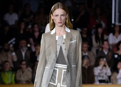 Burberry весна/лето 2020