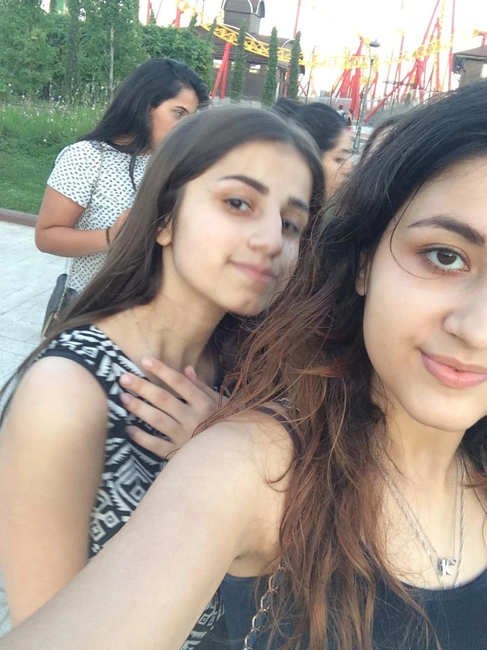Ангелина и Мария смогли окончить школу уже после возбуждения уголовного дела | Источник: соцсети, фото сделано до 2018 года