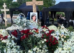 Родные Заворотнюк: «Сегодня 9-й день, как ушла наша Настя. Мы тоже верили в чудо вместе с вами»